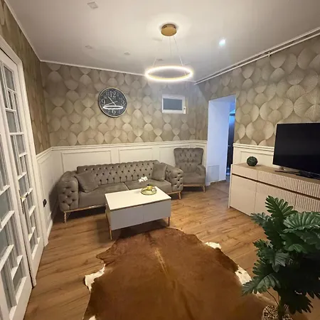 Casa Unirii 3br 2bath Courtyard 10min Walk To Center